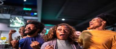 定期设备维护保养